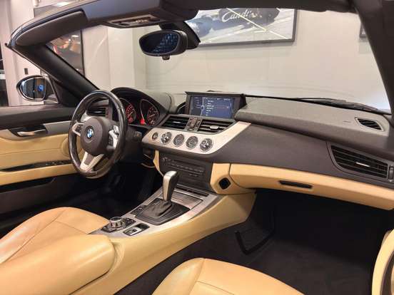 BMW-Z4-2.5 I6 GASOLINA SDRIVE23I AUTOMÁTICO BMW-Z4-2011