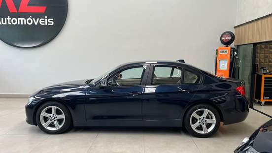 BMW-320i-2013