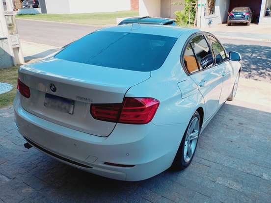 BMW-320i-2.0 16V TURBO GASOLINA 4P AUTOMÁTICO BMW-320i-2012
