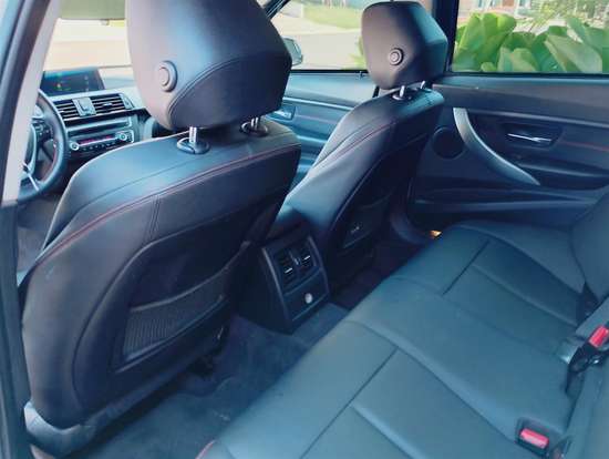 BMW-320i-2012