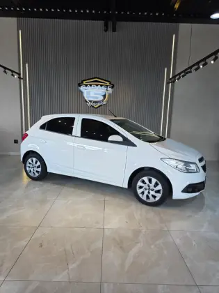 CHEVROLET ONIX 1.0 MPFI LT 8V FLEX 4P MANUAL CHEVROLET ONIX 1.0 MPFI LT 8V FLEX 4P MANUAL