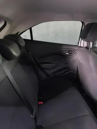 CHEVROLET-ONIX-2018