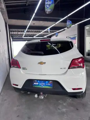 CHEVROLET-ONIX-2018