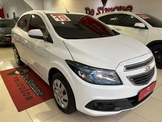 CHEVROLET ONIX 1.4 MPFI LT 8V FLEX 4P MANUAL CHEVROLET ONIX 1.4 MPFI LT 8V FLEX 4P MANUAL