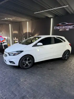 CHEVROLET-ONIX-2016