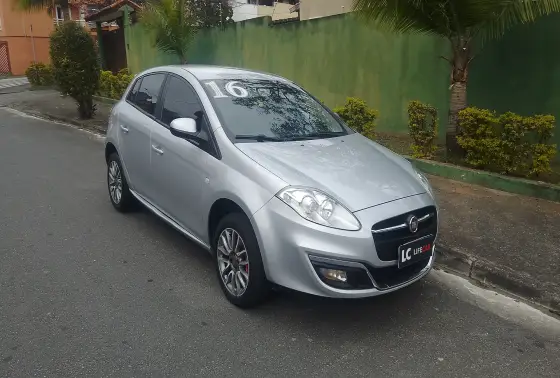 FIAT BRAVO 1.8 ESSENCE 16V FLEX 4P MANUAL