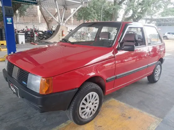 FIAT UNO 1.0 MILLE 8V GASOLINA 2P MANUAL FIAT UNO 1.0 MILLE 8V GASOLINA 2P MANUAL