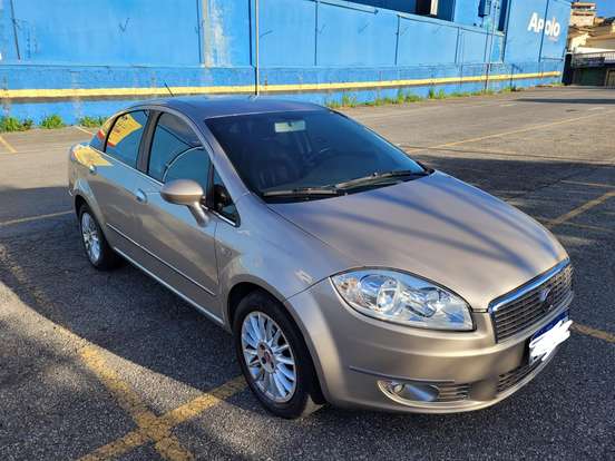 FIAT-LINEA-1.8 ABSOLUTE 16V FLEX 4P AUTOMATIZADO FIAT-LINEA-2011