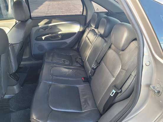 FIAT-LINEA-1.8 ABSOLUTE 16V FLEX 4P AUTOMATIZADO FIAT-LINEA-2011