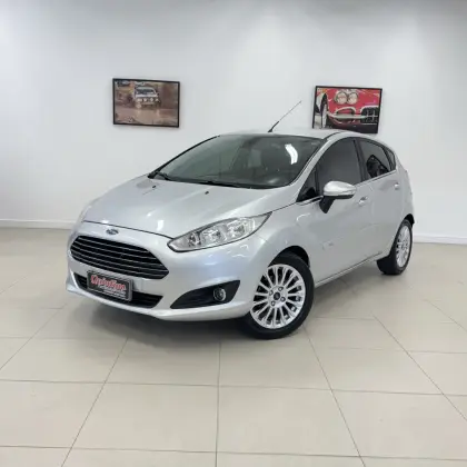 FORD FIESTA 1.6 TITANIUM HATCH 16V FLEX 4P AUTOMÁTICO FORD FIESTA 1.6 TITANIUM HATCH 16V FLEX 4P AUTOMÁTICO