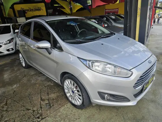 FORD FIESTA 1.6 TITANIUM HATCH 16V FLEX 4P POWERSHIFT