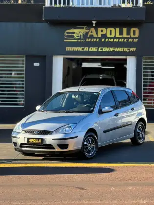 FORD FOCUS 1.6 GL 8V FLEX 4P MANUAL FORD FOCUS 1.6 GL 8V FLEX 4P MANUAL