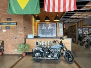 HARLEY-DAVIDSON STREET BOB HARLEY-DAVIDSON STREET BOB