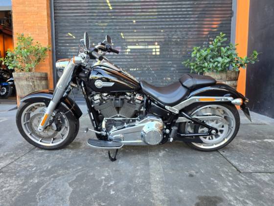 HARLEY-DAVIDSON SOFTAIL FAT BOY 114 