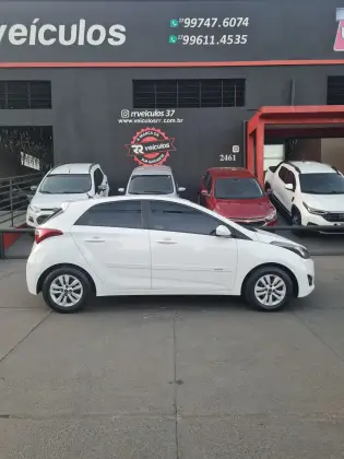 HYUNDAI HB20 1.6 COMFORT PLUS 16V FLEX 4P MANUAL HYUNDAI HB20 1.6 COMFORT PLUS 16V FLEX 4P MANUAL