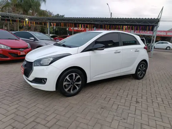 HYUNDAI HB20 1.6 R SPEC 16V FLEX 4P MANUAL HYUNDAI HB20 1.6 R SPEC 16V FLEX 4P MANUAL