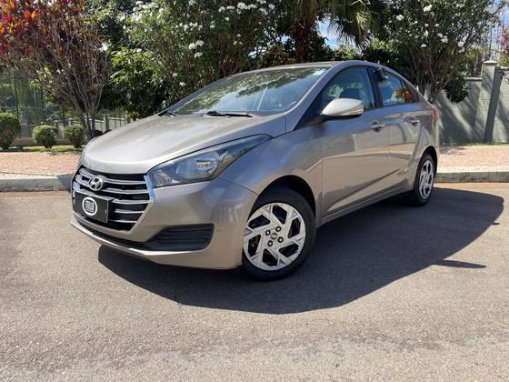 HYUNDAI HB20S 1.6 COMFORT PLUS 16V FLEX 4P AUTOMÁTICO