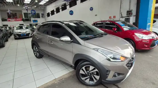 HYUNDAI-HB20X-2021