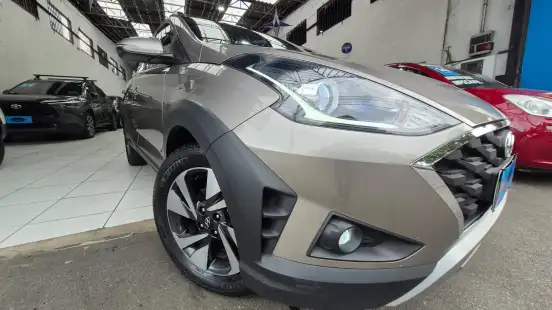 HYUNDAI-HB20X-2021