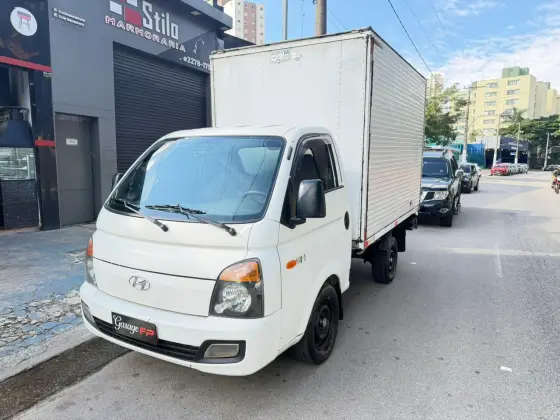 HYUNDAI HR 2.5 LONGO COM CAÇAMBA 4X2 16V 130CV TURBO INTERCOOLER DIESEL 2P MANUAL