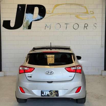 HYUNDAI-I30-2012