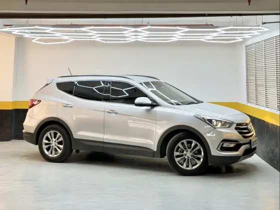 HYUNDAI SANTA FÉ 3.3 MPFI 4X4 V6 270CV GASOLINA 4P AUTOMÁTICO HYUNDAI SANTA FÉ 3.3 MPFI 4X4 V6 270CV GASOLINA 4P AUTOMÁTICO