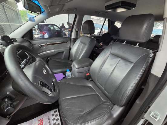 HYUNDAI-SANTA FÉ-2.4 MPI 2WD 16V GASOLINA 4P AUTOMÁTICO HYUNDAI-SANTA FÉ-2012