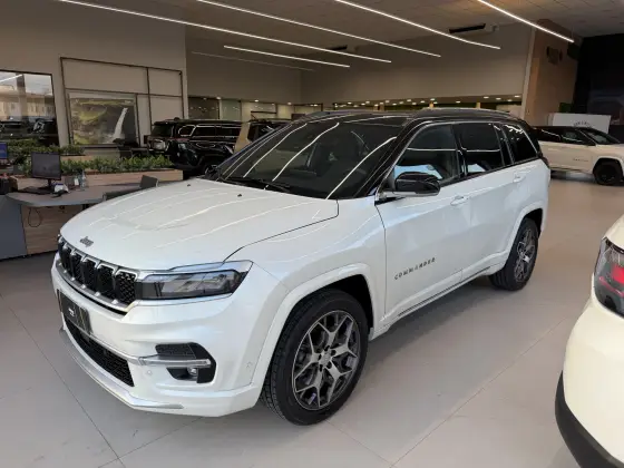 JEEP COMMANDER 1.3 T270 TURBO FLEX OVERLAND AT6 JEEP COMMANDER 1.3 T270 TURBO FLEX OVERLAND AT6