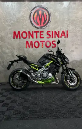 KAWASAKI Z900 KAWASAKI Z900
