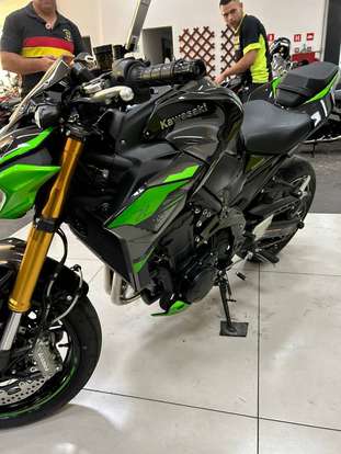 KAWASAKI-Z900 R EDITION-2024