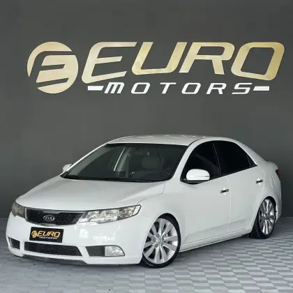 KIA CERATO 1.6 EX SEDAN 16V GASOLINA 4P AUTOMÁTICO KIA CERATO 1.6 EX SEDAN 16V GASOLINA 4P AUTOMÁTICO