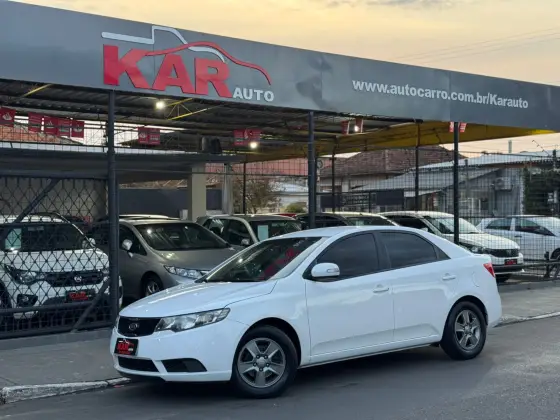 KIA CERATO 1.6 EX2 SEDAN 16V GASOLINA 4P MANUAL