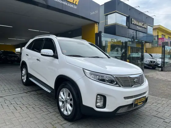 KIA SORENTO 2.4 16V GASOLINA EX AUTOMÁTICO KIA SORENTO 2.4 16V GASOLINA EX AUTOMÁTICO