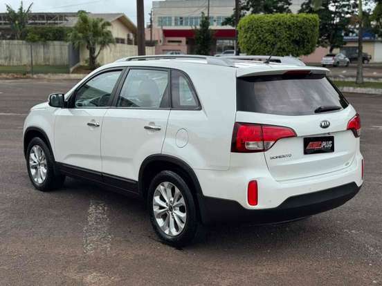 KIA-SORENTO-2014