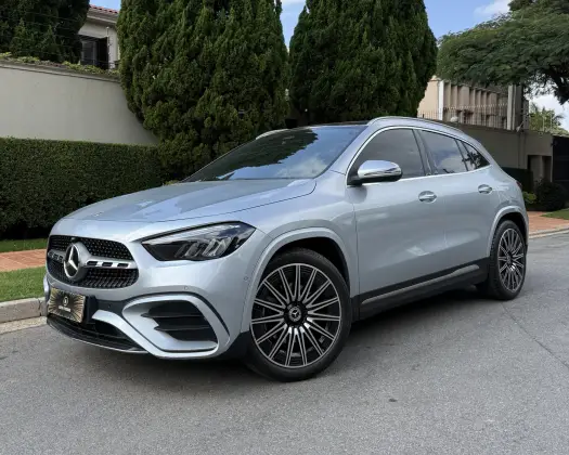 MERCEDES-BENZ GLA 200 1.3 MHEV AMG LINE 7G-DCT MERCEDES-BENZ GLA 200 1.3 MHEV AMG LINE 7G-DCT