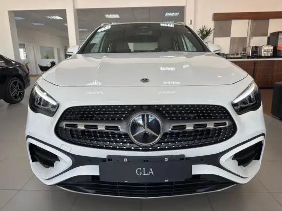 MERCEDES-BENZ GLA 200 1.3 MHEV AMG LINE 7G-DCT MERCEDES-BENZ GLA 200 1.3 MHEV AMG LINE 7G-DCT