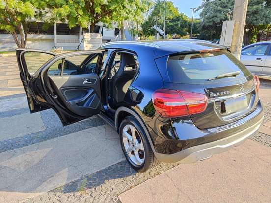 MERCEDES-BENZ-GLA 200-1.6 CGI FLEX NIGHT 7G-DCT MERCEDES-BENZ-GLA 200-2019