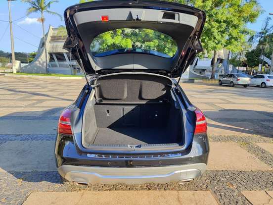 MERCEDES-BENZ-GLA 200-1.6 CGI FLEX NIGHT 7G-DCT MERCEDES-BENZ-GLA 200-2019