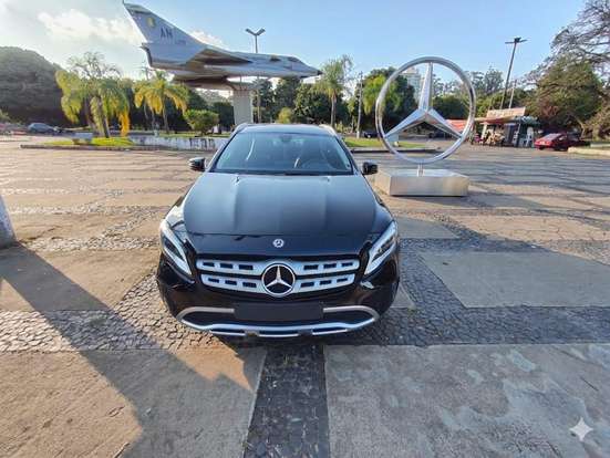 MERCEDES-BENZ-GLA 200-2019