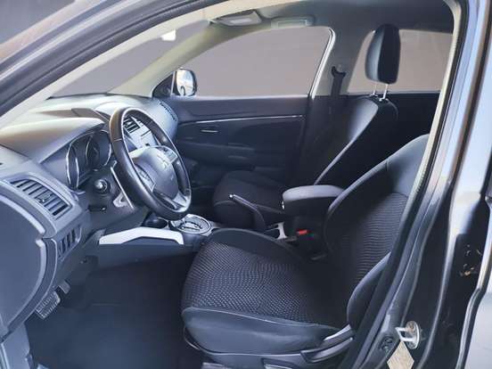 MITSUBISHI-ASX-2017
