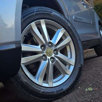 MITSUBISHI-ASX-2012