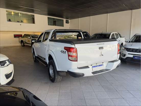 MITSUBISHI-L200 TRITON-2022