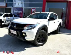 MITSUBISHI L200 TRITON 2.4 16V TURBO DIESEL OUTDOOR GLS CD 4X4 AUTOMÁTICO MITSUBISHI L200 TRITON 2.4 16V TURBO DIESEL OUTDOOR GLS CD 4X4 AUTOMÁTICO