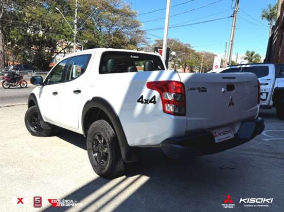 MITSUBISHI-L200 TRITON-2024