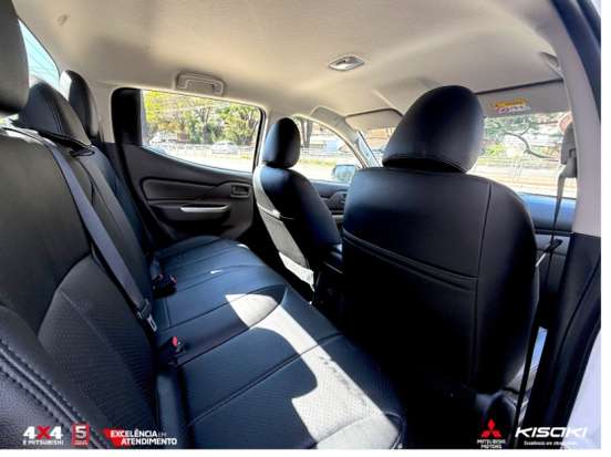 MITSUBISHI-L200 TRITON-2024