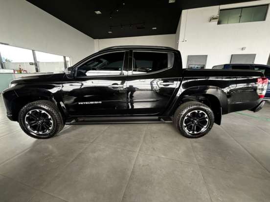 MITSUBISHI-L200 TRITON-2023