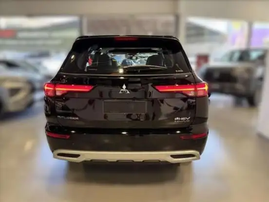MITSUBISHI-OUTLANDER-2.4 PHEV SIGNATURE S-AWC DHT MITSUBISHI-OUTLANDER-2025