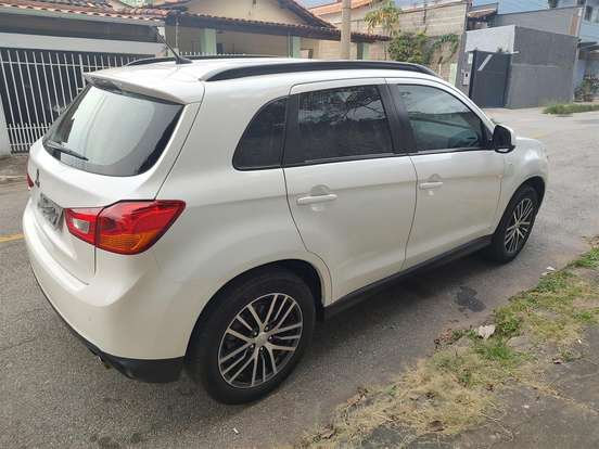 MITSUBISHI-ASX-2017