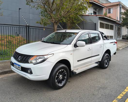 MITSUBISHI L200 TRITON 2.4 16V TURBO DIESEL SPORT GL CD 4P 4X4 MANUAL