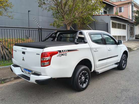 MITSUBISHI-L200 TRITON-2.4 16V TURBO DIESEL SPORT GL CD 4P 4X4 MANUAL MITSUBISHI-L200 TRITON-2020